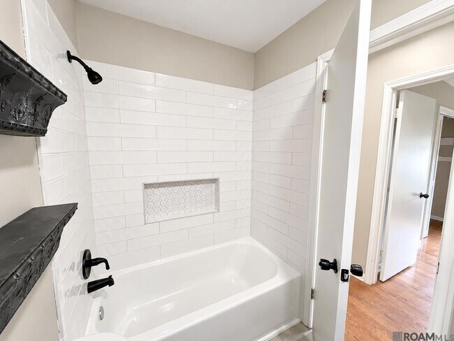 Building Photo - 1218 Briarrose Dr