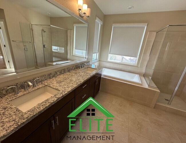 Building Photo - Charming and Spacious Home in Desirable El...