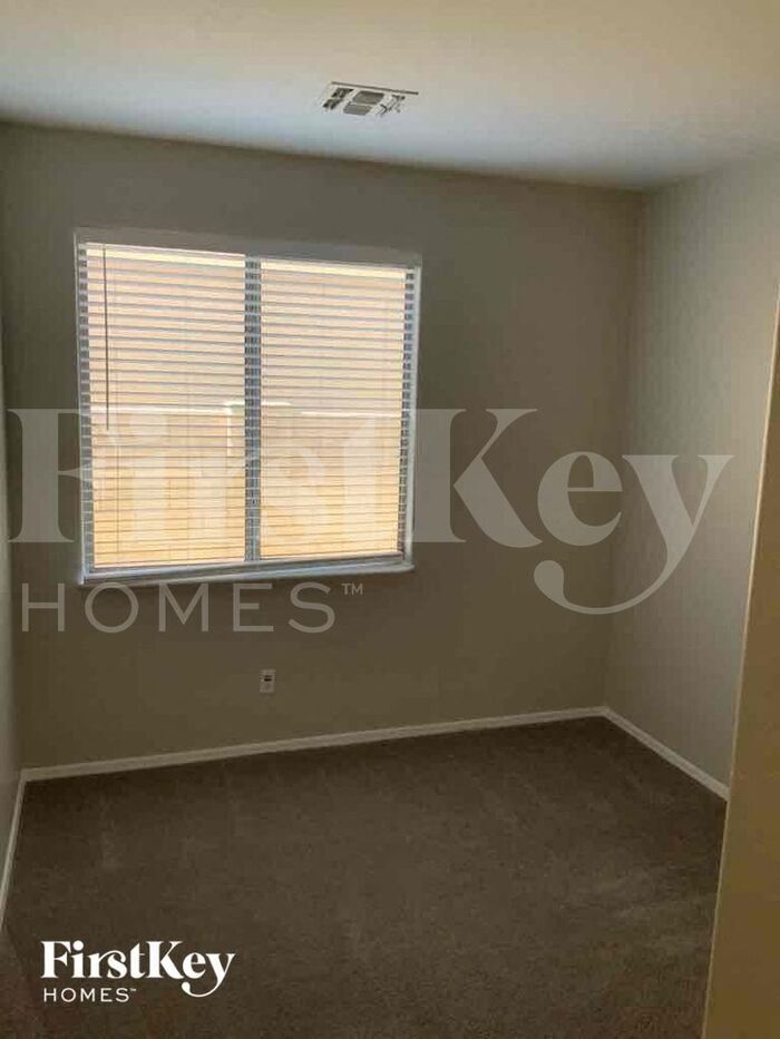Building Photo - 12563 W Osborn Rd