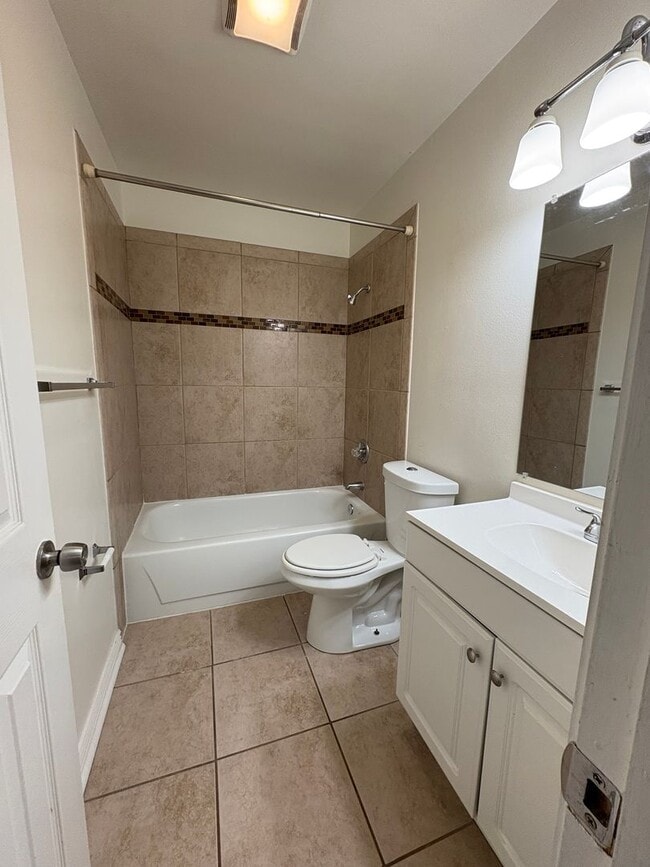 Building Photo - Amazing 1 Level Home in popular Southwest ...
