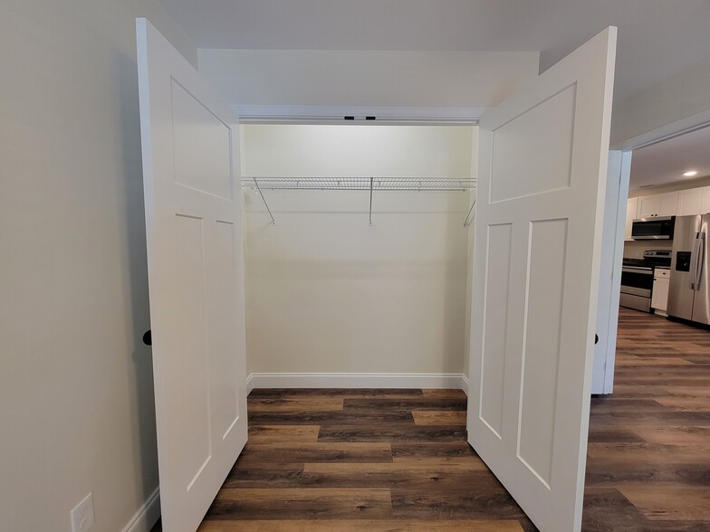 Master Closet - 517 Hendrickson St