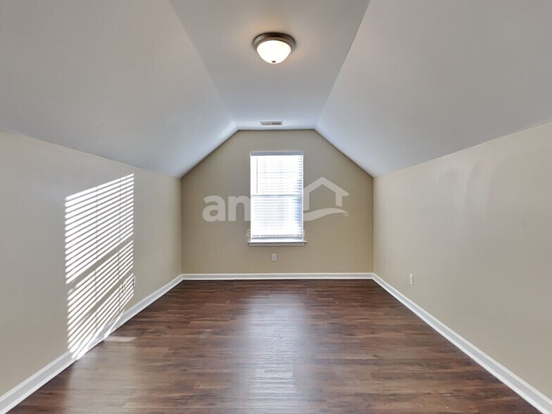 Building Photo - 4812 Oak Haven Pl