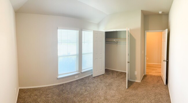 Building Photo - Available Now Beautiful 1 story, 4 bedroom, 2 bath, 2 car garage home with garage door opener and...