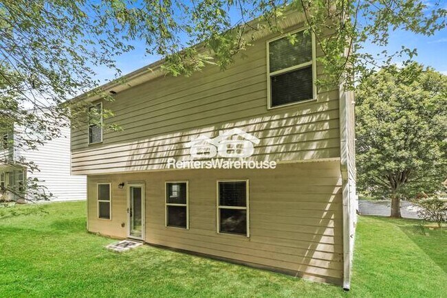 Building Photo - 4/3 Brick front Home