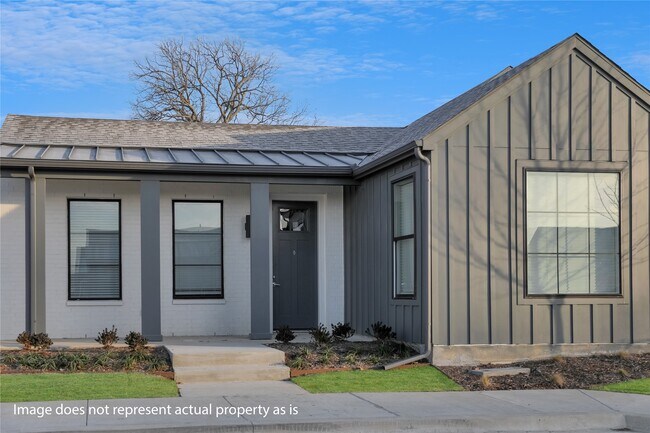 Building Photo - 3651 S Custer Rd