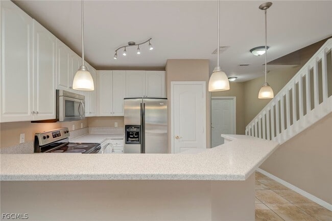 Building Photo - 8599 Athena Ct