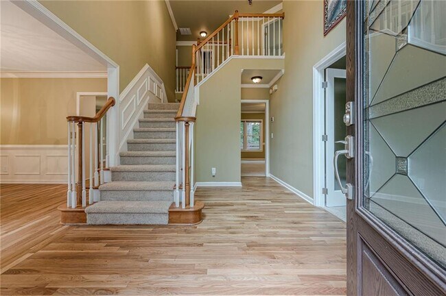 Building Photo - 461 Braidwood Walk NW