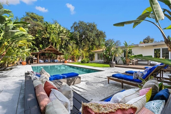 Building Photo - 575 Hibiscus Ln