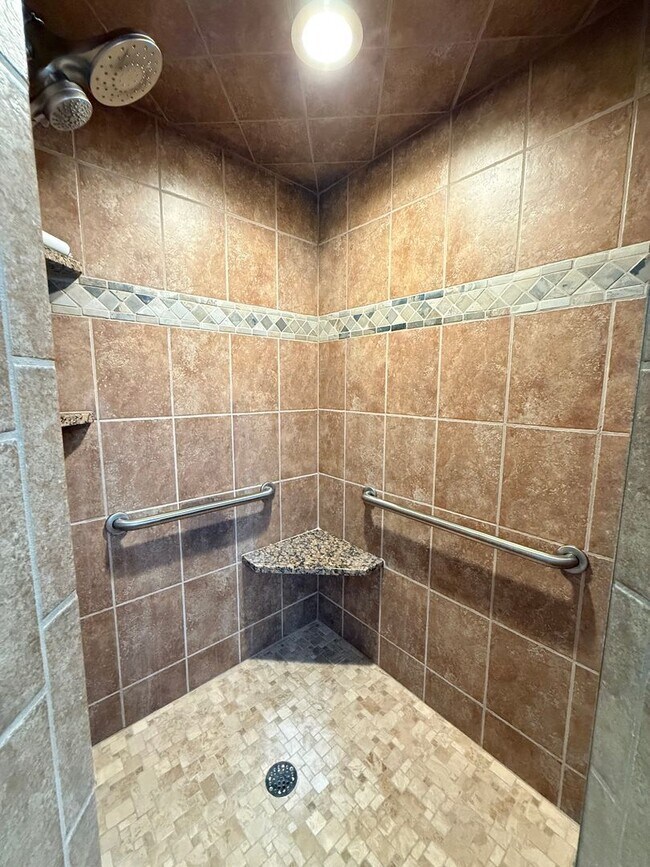 Building Photo - 142 Riverview Plantation Dr