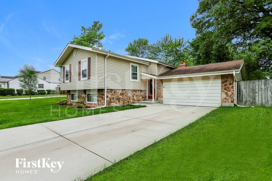 Building Photo - 855 Windemere Ave