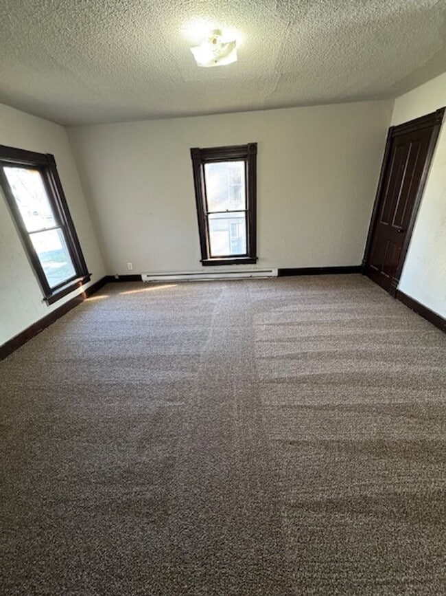 Building Photo - 1026 Rivermet Ave