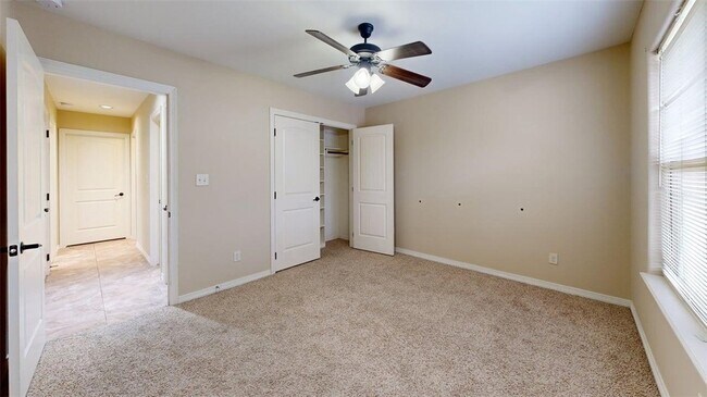 Building Photo - 458 Chimney Hill Dr