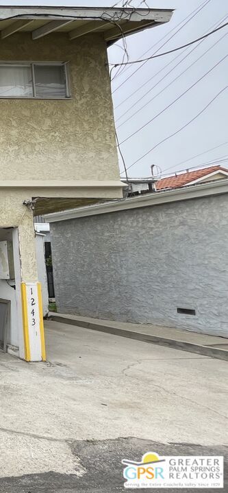 Building Photo - 1243 26th St