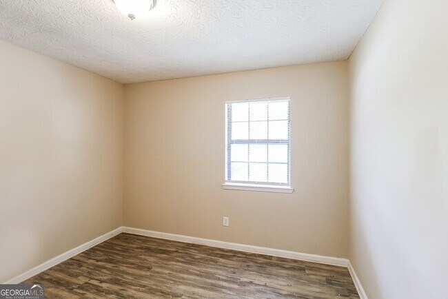 Building Photo - 5531 Mallard Trail