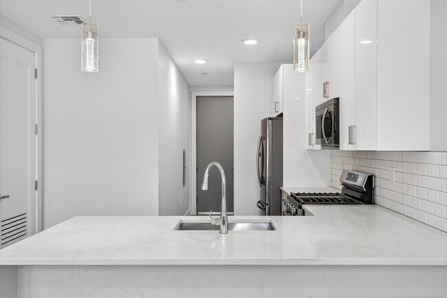 Building Photo - 3443 John F. Kennedy Blvd