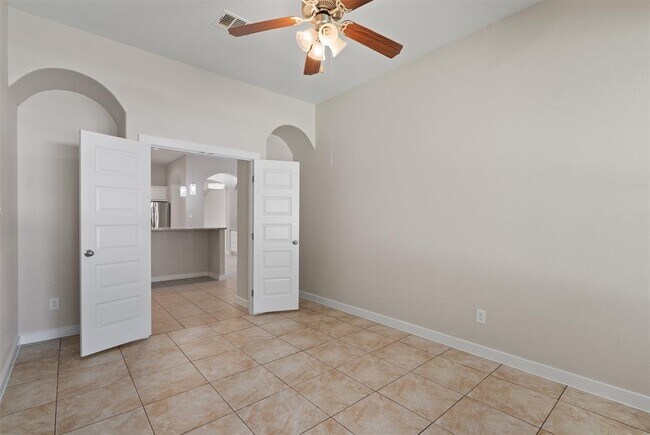 Building Photo - 19604 Moorlynch Ave