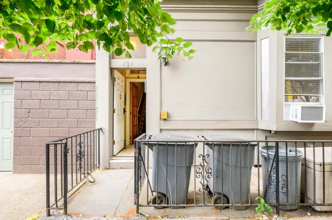 Entrance to the property - 134 Coles St