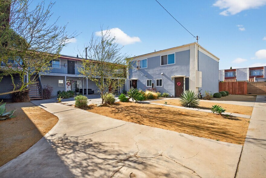 Building Photo - 13392 Magnolia St