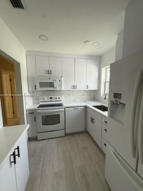 Building Photo - 4600 SW 33rd Dr