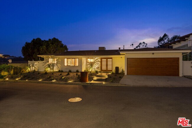 Building Photo - 1287 Casiano Rd
