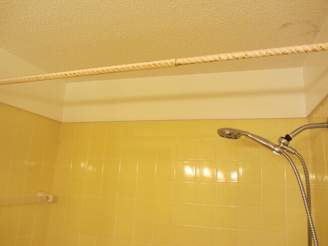 Building Photo - 300 Miracle Strip Pkwy