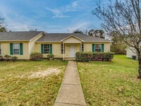 Building Photo - Renovated 2 bed 2 bath unit!