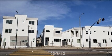 Building Photo - 2051 W Florence Ave