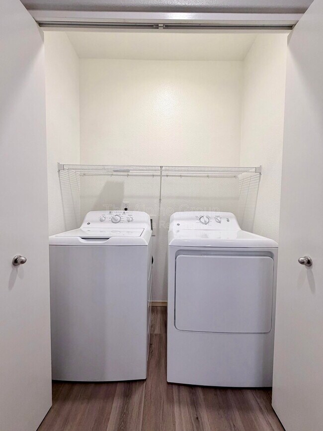 Building Photo - 10020 SW 125th Ave