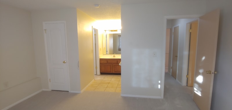 Building Photo - 6540 Delmonico Dr