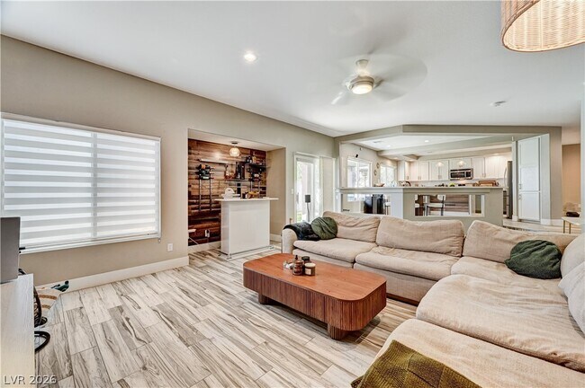 Building Photo - 9748 Cathedral Stairs Ct