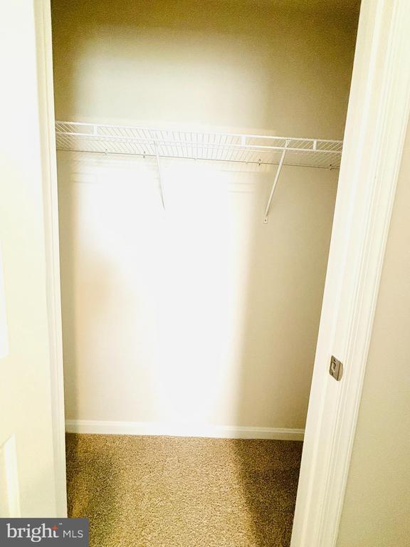 Building Photo - 100 Riverwalk Ter