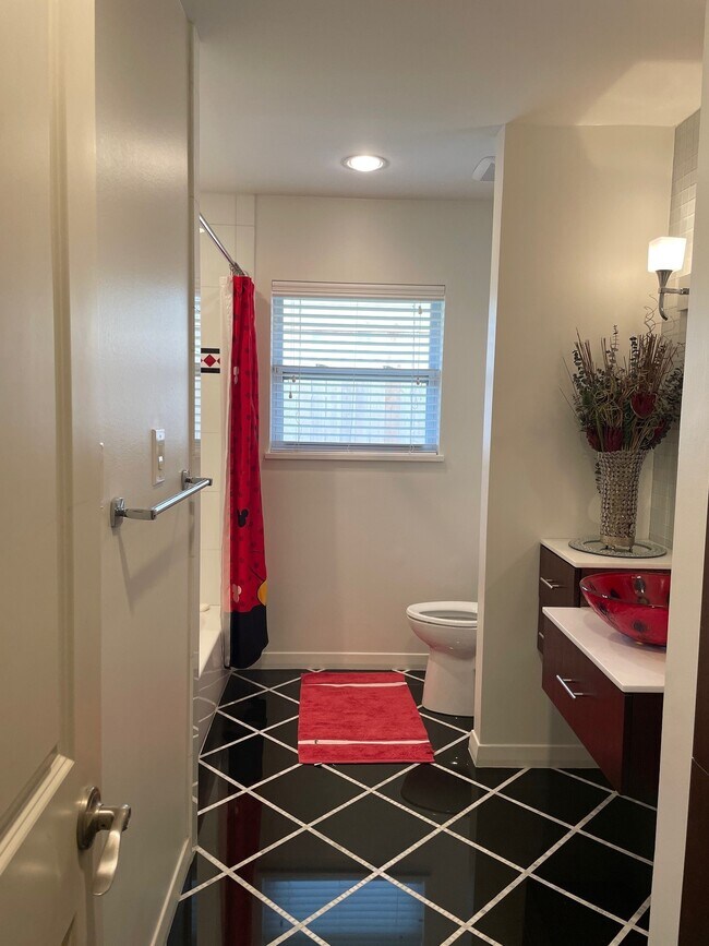 Building Photo - 5232 Piping Rock Ln