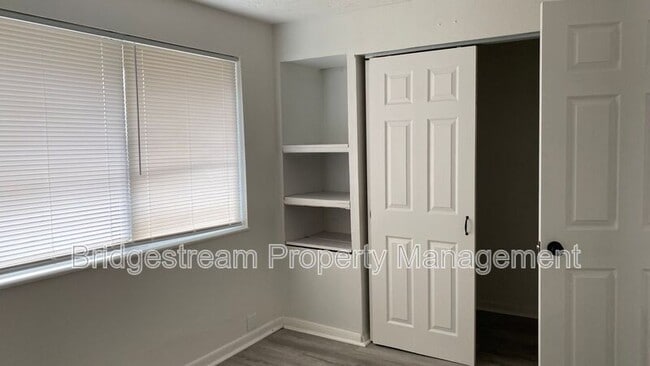 Building Photo - 6116 Rosebury Dr