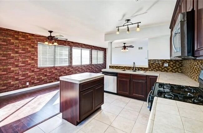 Primary Photo - Spacious 2-Bedroom Condo Near Topanga West...