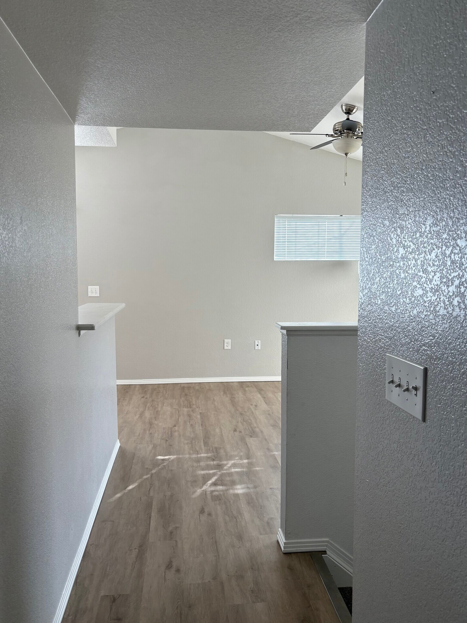 Building Photo - 3002 W Elizabeth St