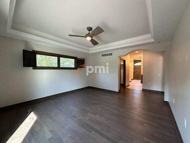 Building Photo - 2105 Hendon Way