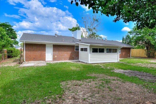 Building Photo - 3635 Spanish Trace Dr