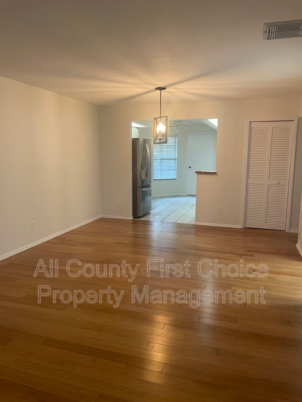 Building Photo - 2662 Sequoia Terrace