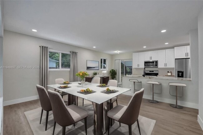 Building Photo - 21021 NE 13th Pl