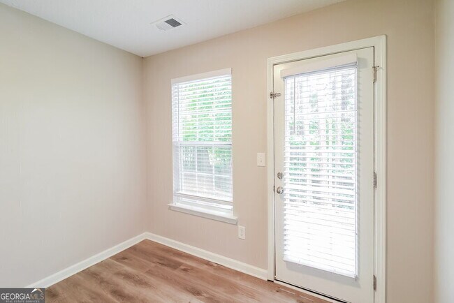 Building Photo - 229 Lossie Ln
