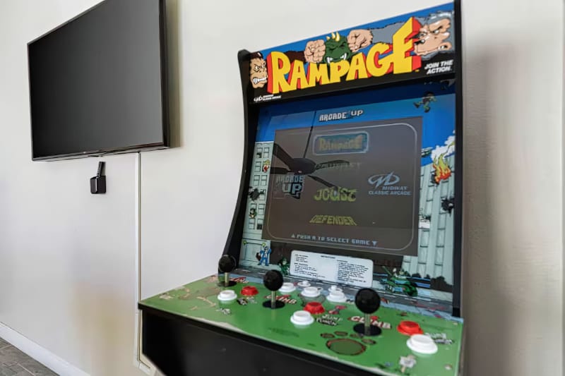 Building Photo - 56980 Merion