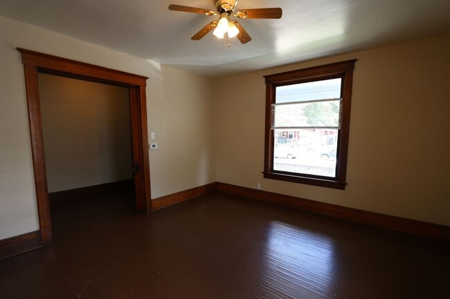 Building Photo - 1321 N 7th St