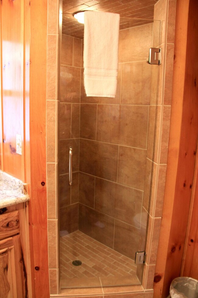 Building Photo - 8033 Larkspur Ln