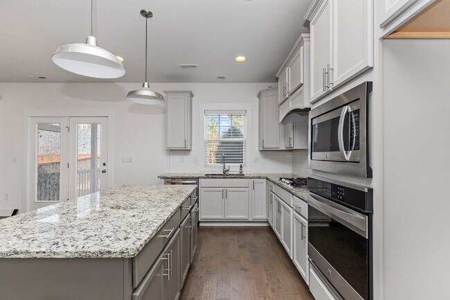 Building Photo - Charming 3-Bed Home with Spacious Layout in Wendell Falls