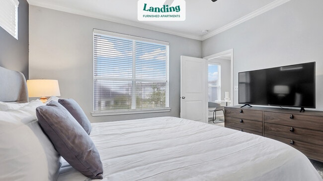 Building Photo - 14807 Woodland Hills Dr