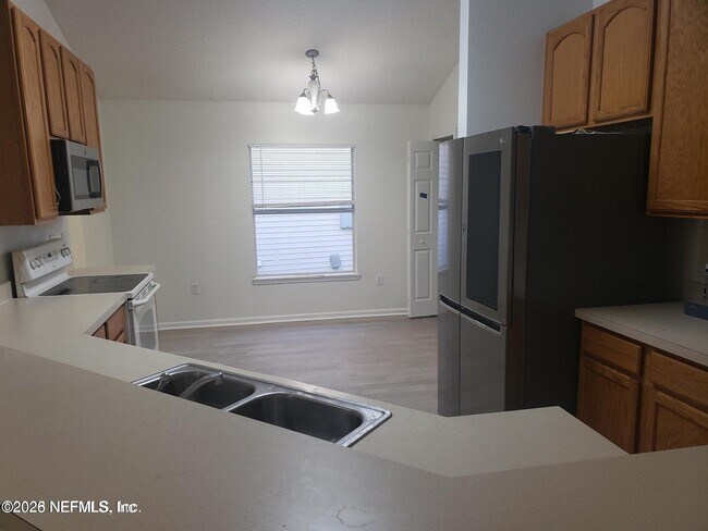 Building Photo - 2506 Creekfront Dr