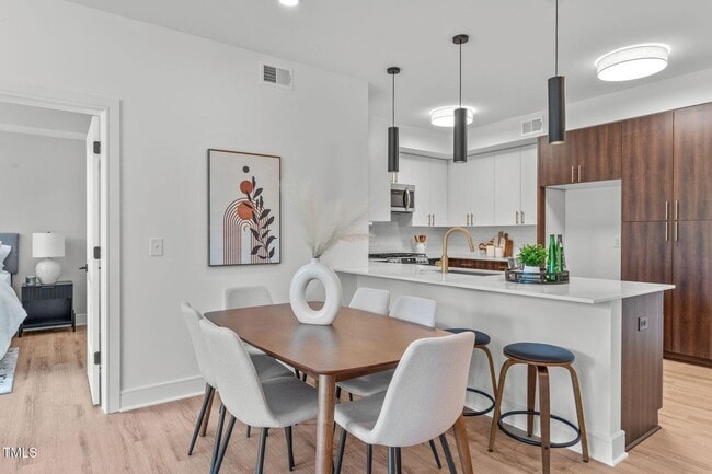 Building Photo - Newly Remodeled 2BD, 2BA Downtown Raleigh ...