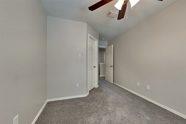 Building Photo - 417 Mystic Trail Loop