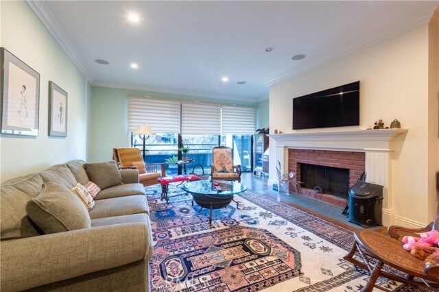 Building Photo - 4774 Park Encino Ln