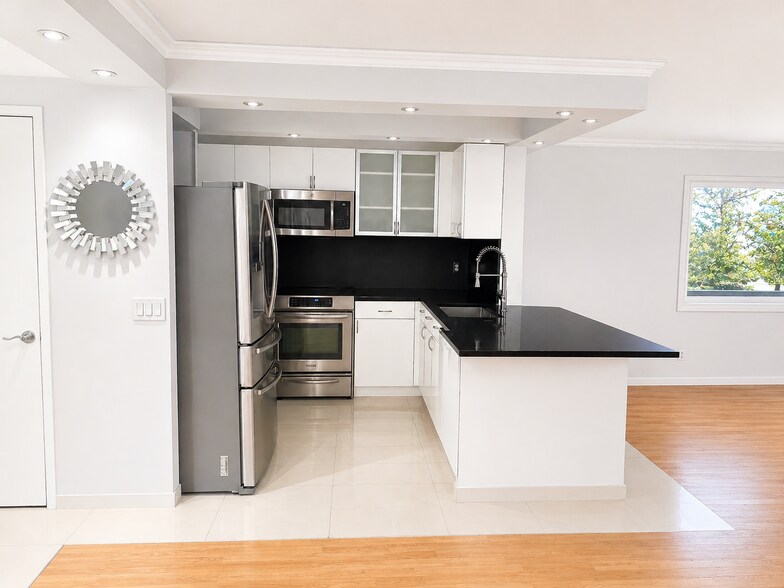 Building Photo - 6101 Edsall Rd